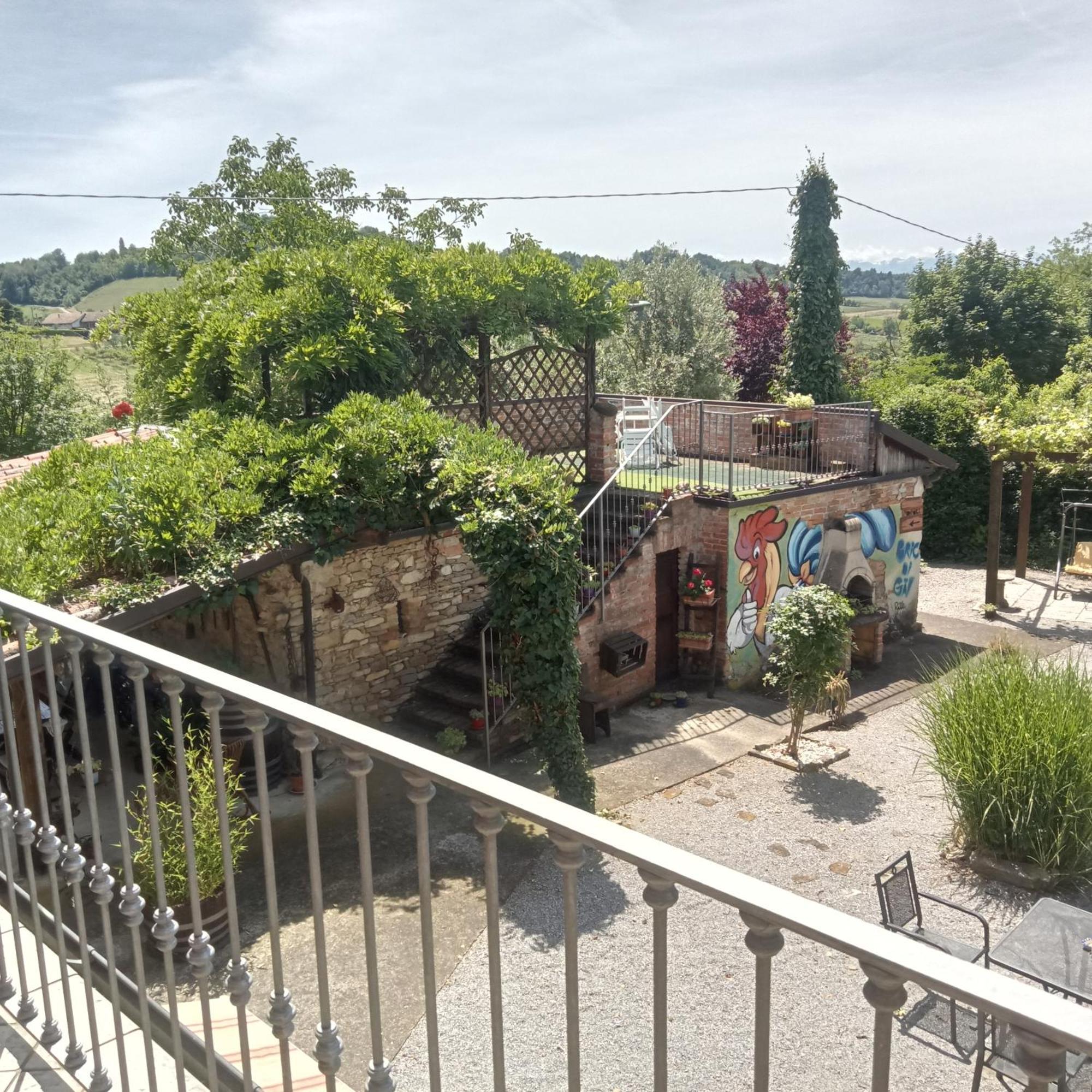 Agriturismo Bric Di Gai Monforte dʼAlba Екстериор снимка